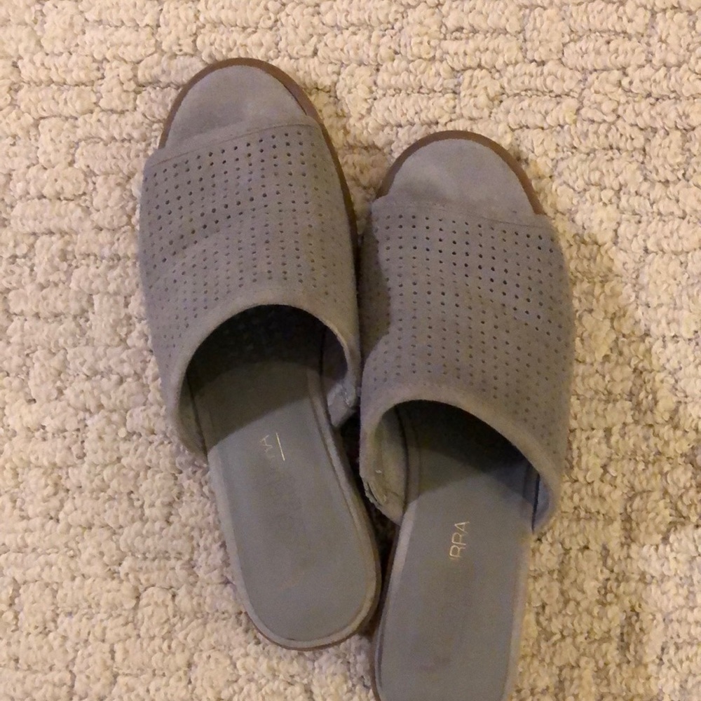 Koolaburra by Ugg gray perforated slides